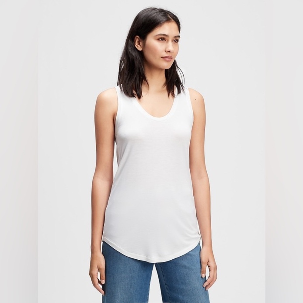 Lot of (2) GAP Luxe Tank Tops - White and Black, size L